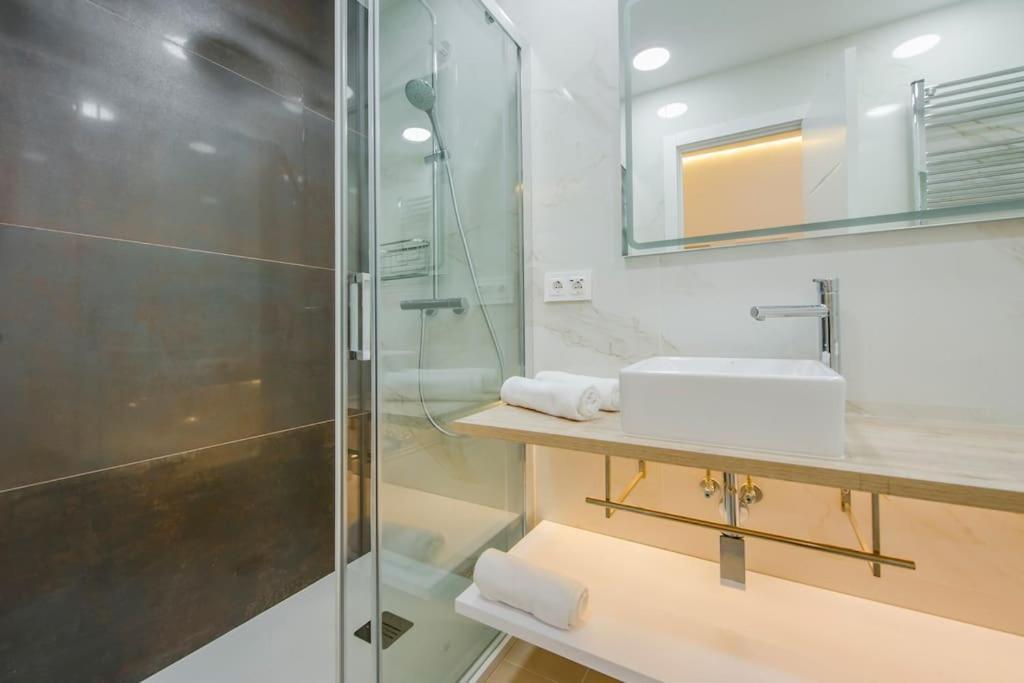 Suara Apartamentos 2 Madrid Exterior foto